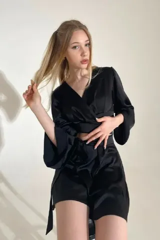 This is a very hot and sexy young girl who has a slim figure with a firm bust № 3
