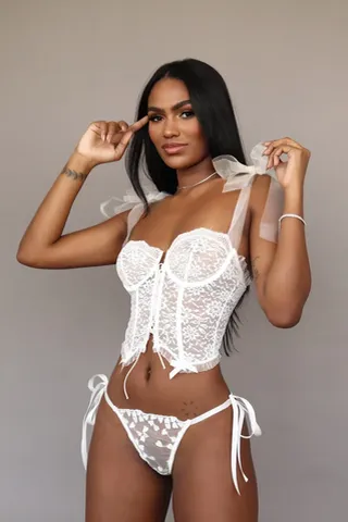Rapha Escort in Dirty talk, 23yo - Brunette