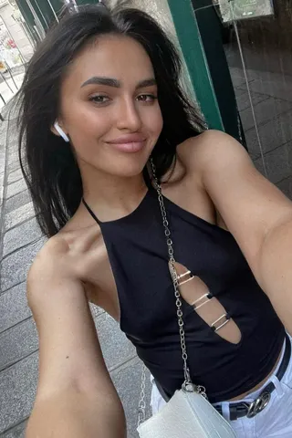 Julianna Escort in Dirty talk, 25yo - Brown