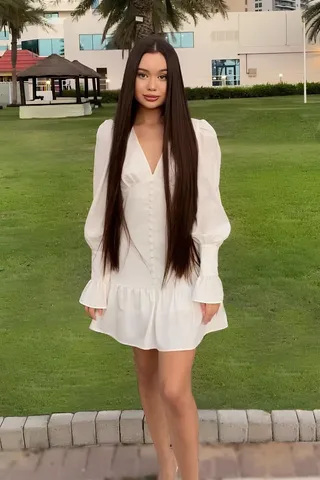 Eileen Vip Escort in Dirty talk, 19yo - Brown