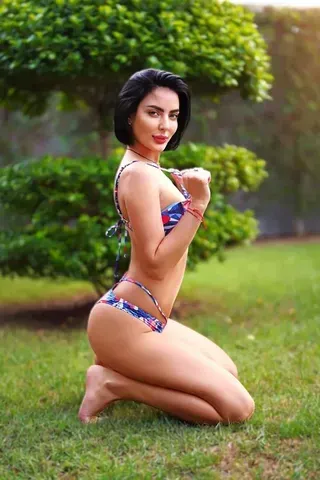 Aleksa Escort Woman in Dirty talk, 31yo - Brunette